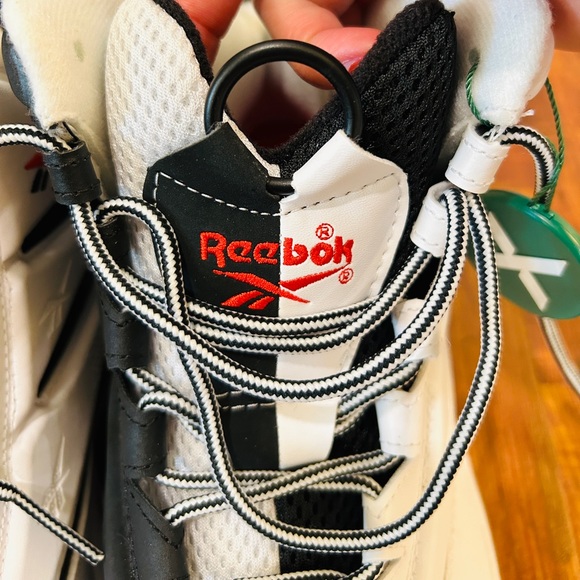 Reebok THE BLAST OG Shoes in Black / White and Red - Men size US 8 main image 6